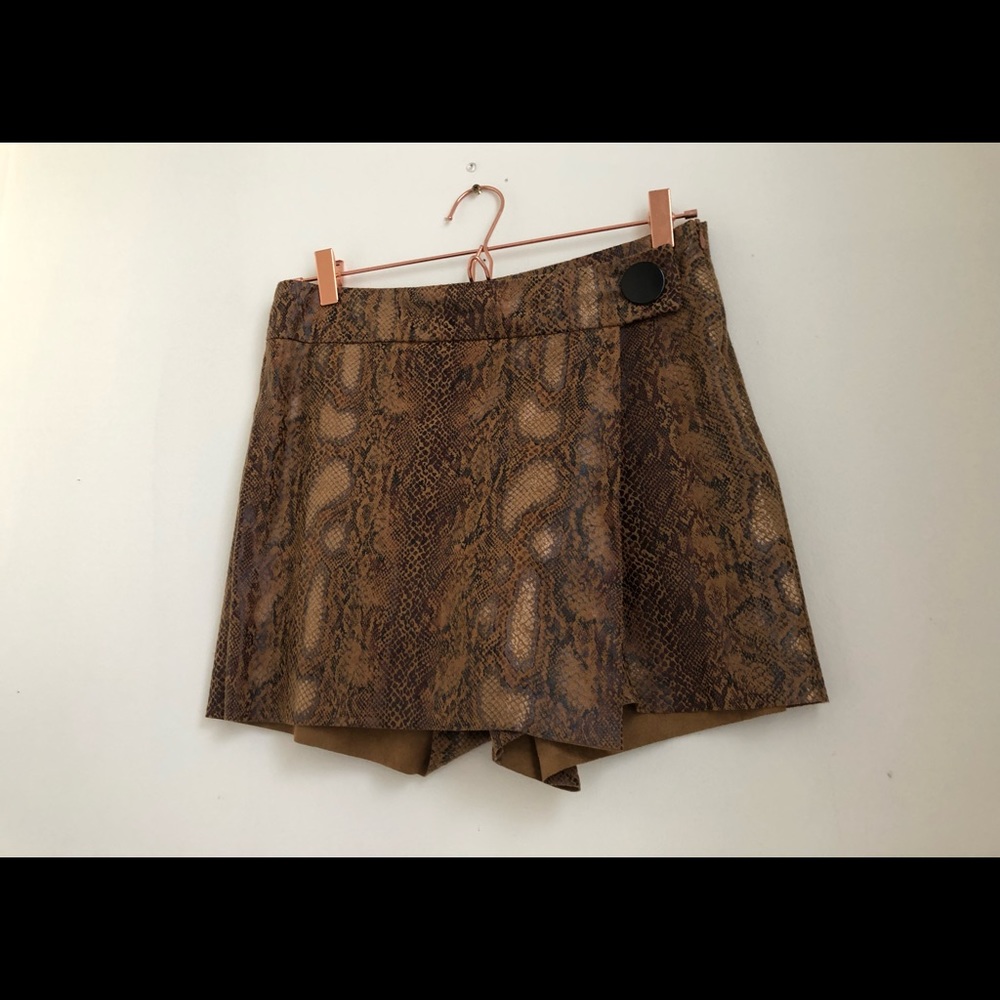 ZARA leopard print skort